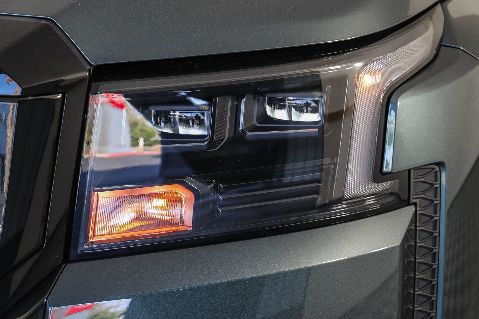 New 2027 Nissan Frontier SV w/ Tow Package RWD image 4