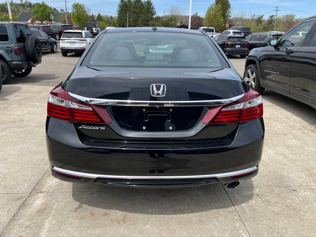 Used 2016 Honda Accord EX image 5