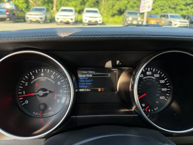Used 2018 Ford Mustang GT Premium w/ GT Performance Package RWD image 19
