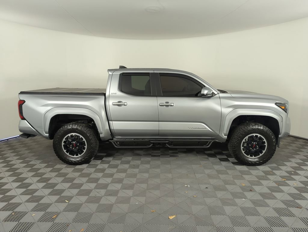 Used 2025 Toyota Tacoma SR5 image 4