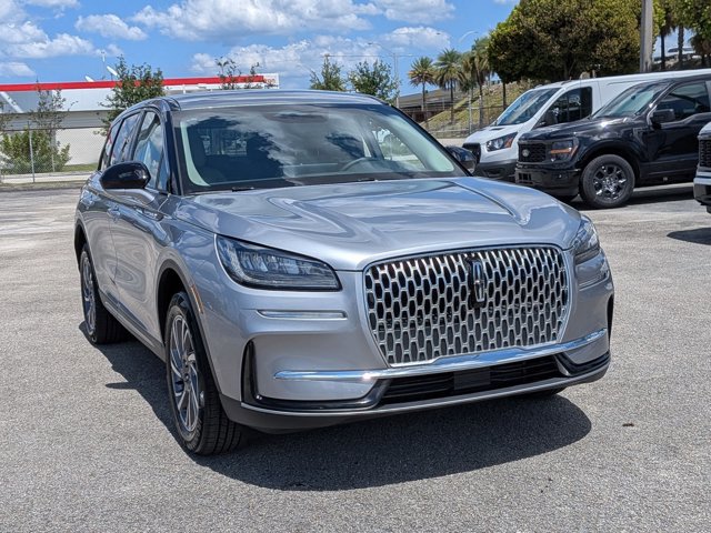 Used 2023 Lincoln Corsair FWD image 3