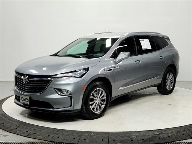 Used 2024 Buick Enclave Premium image 3