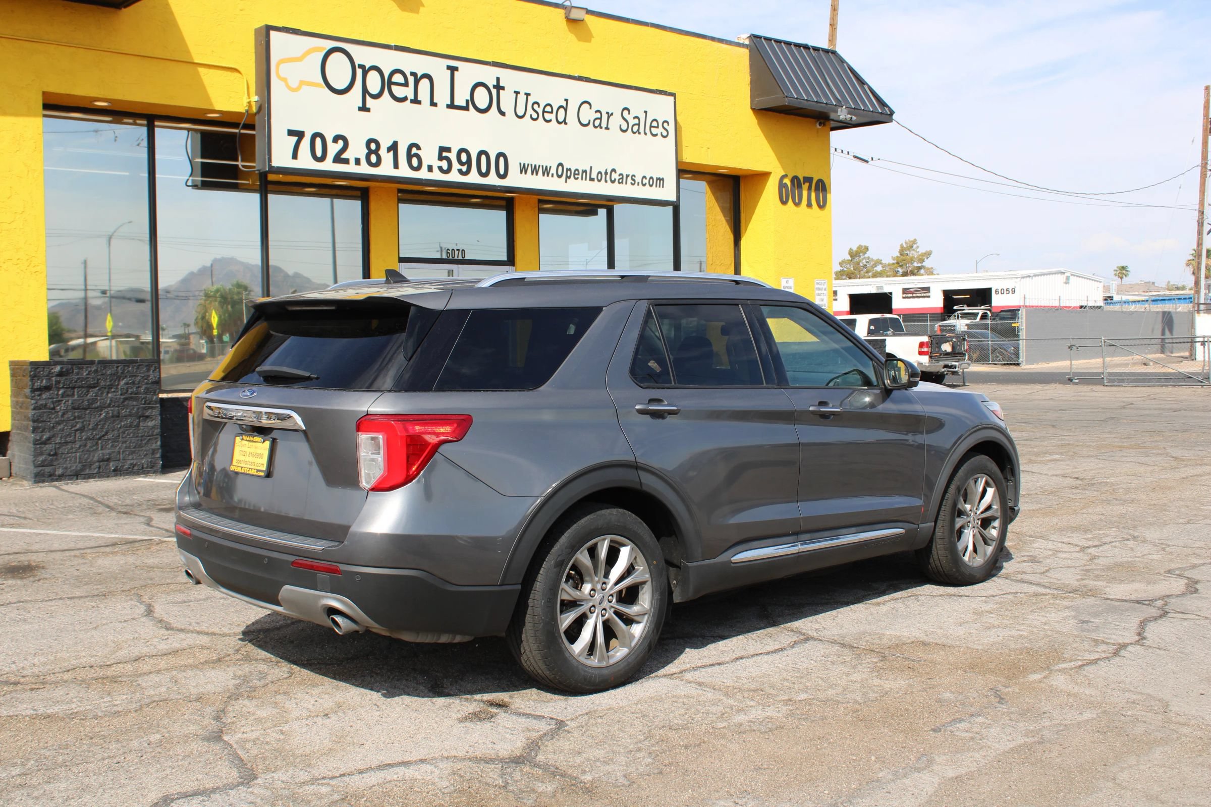 Used 2021 Ford Explorer Limited w/ Equipment Group 301A RWD image 5