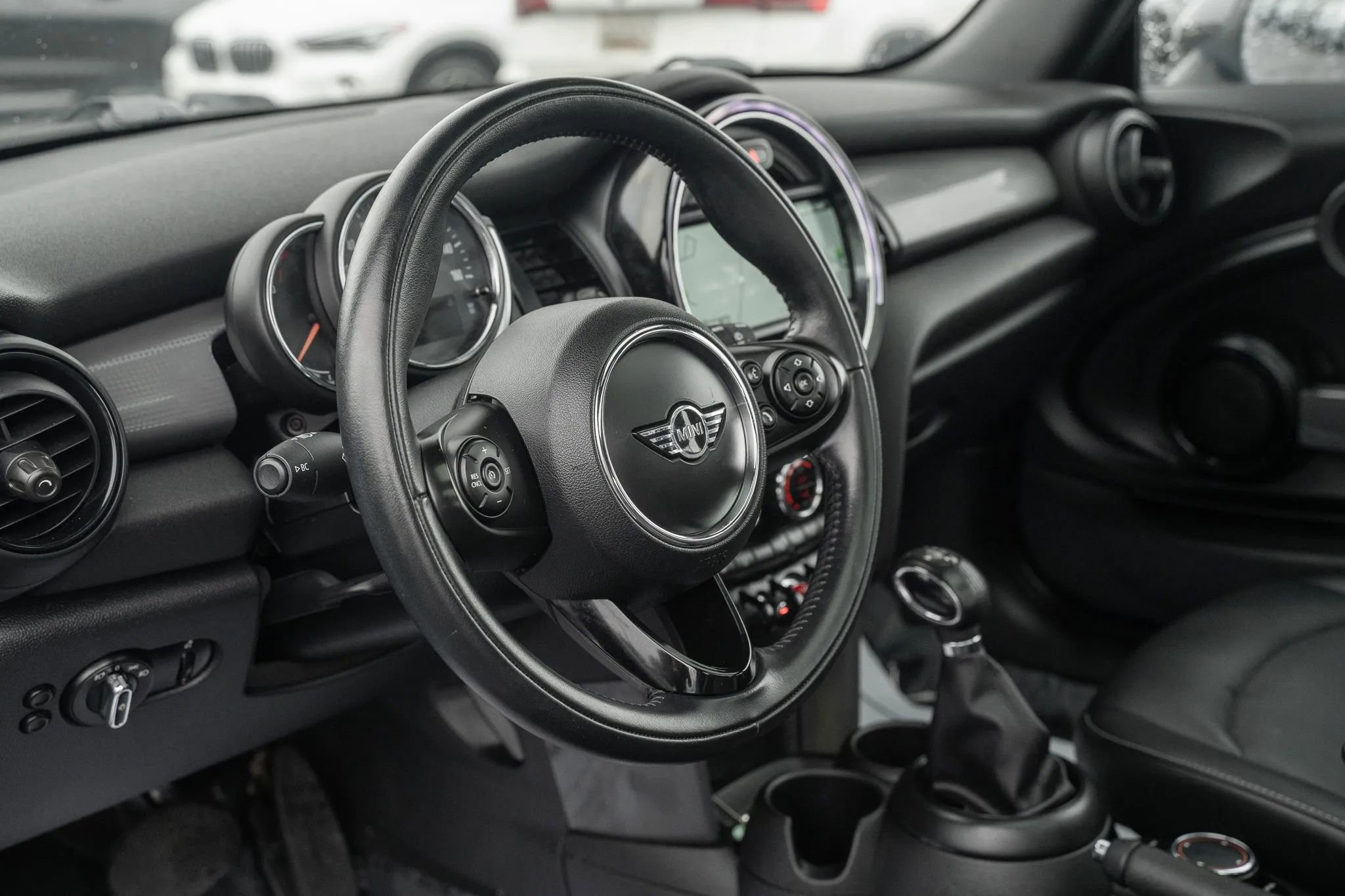 Used 2019 MINI Cooper 2-Door Hardtop image 12