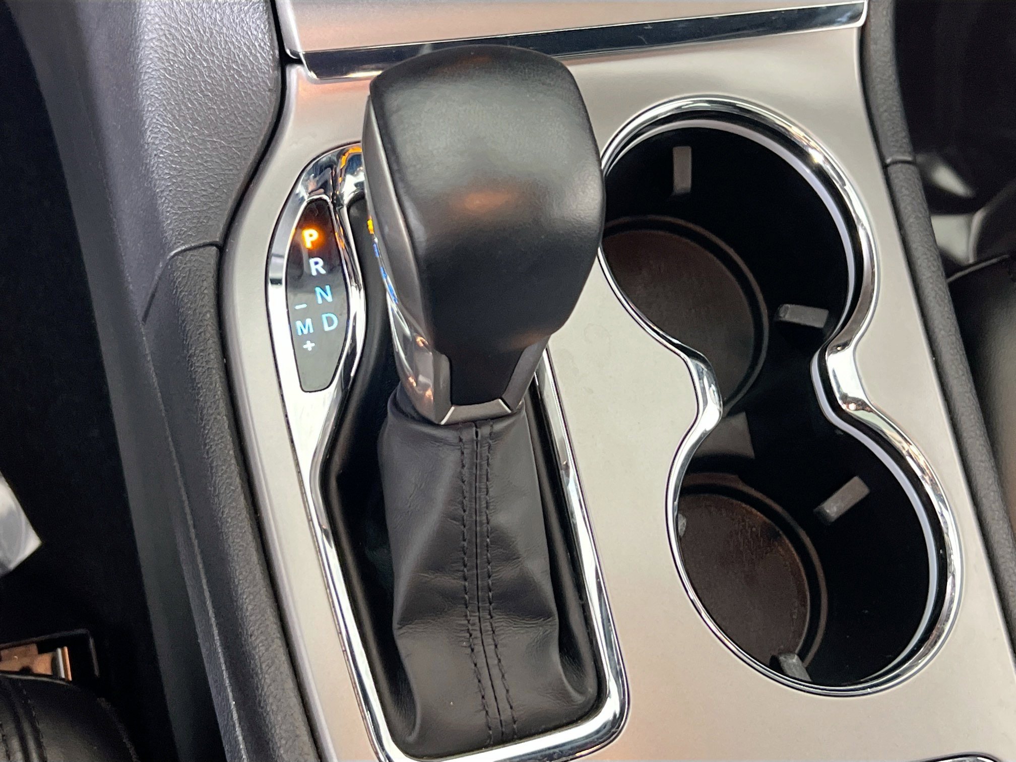 Used 2022 Jeep Grand Cherokee Laredo X image 17