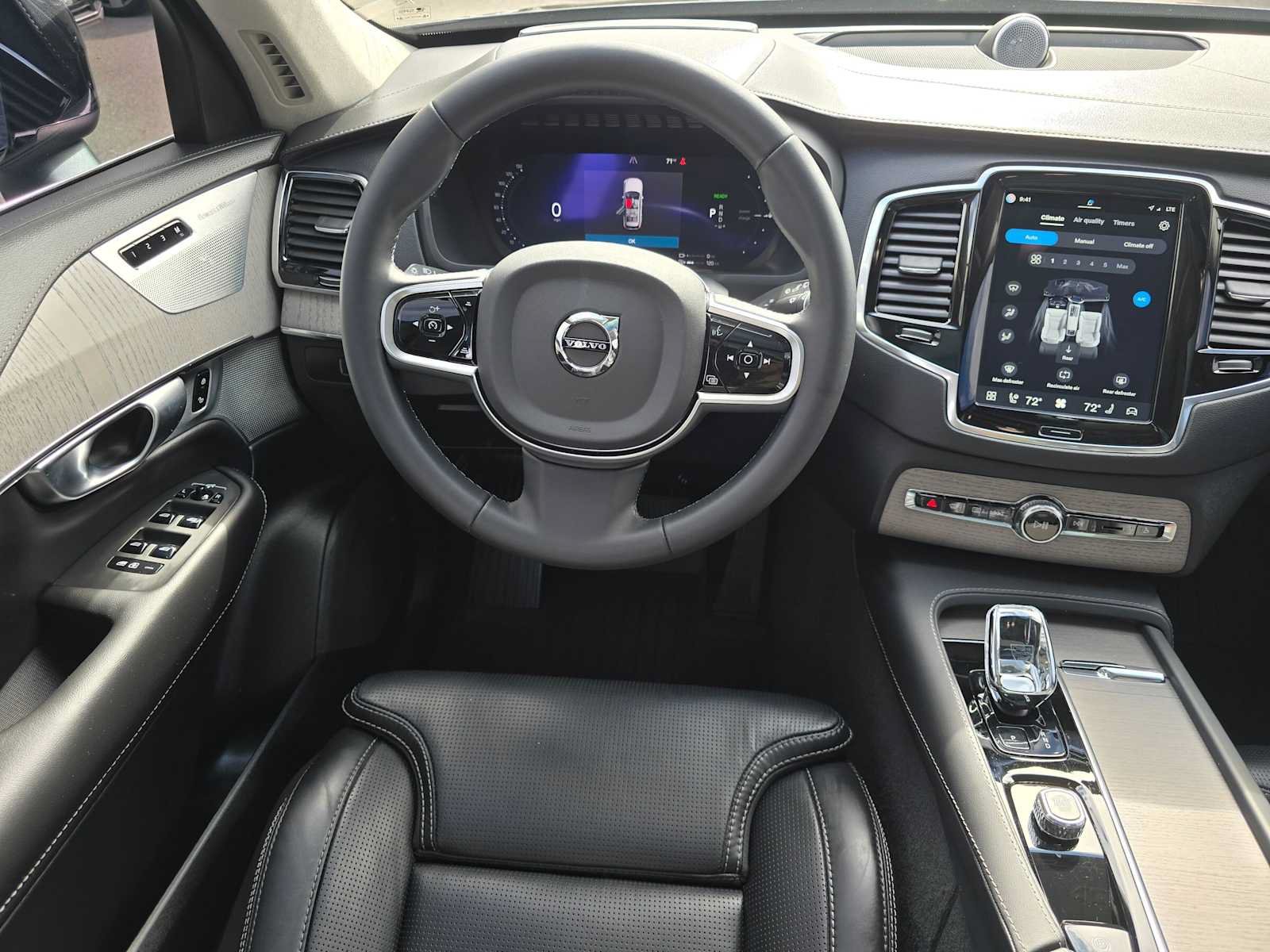 Certified 2024 Volvo XC90 T8 Ultimate w/ Lounge Package AWD/4WD image 19