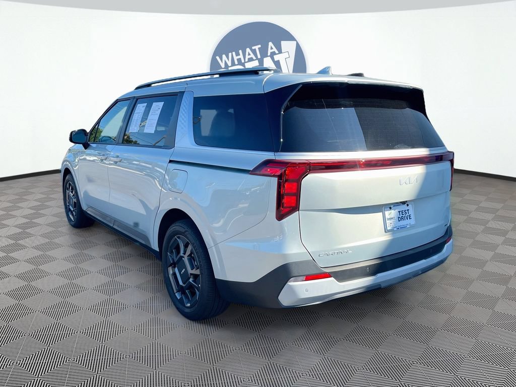 Certified 2026 Kia Carnival EX FWD image 8