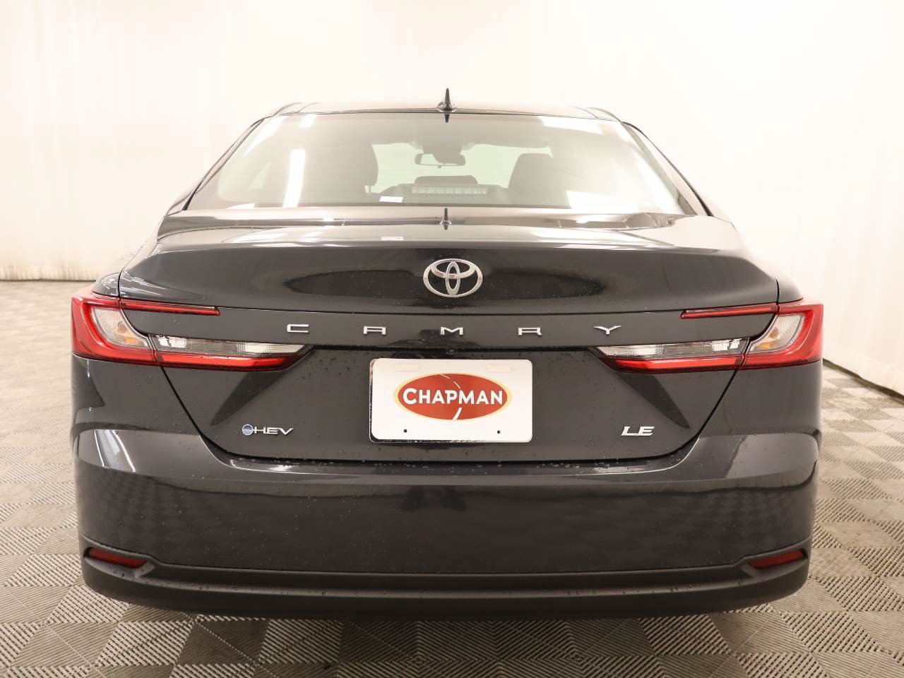 Used 2025 Toyota Camry LE FWD image 5