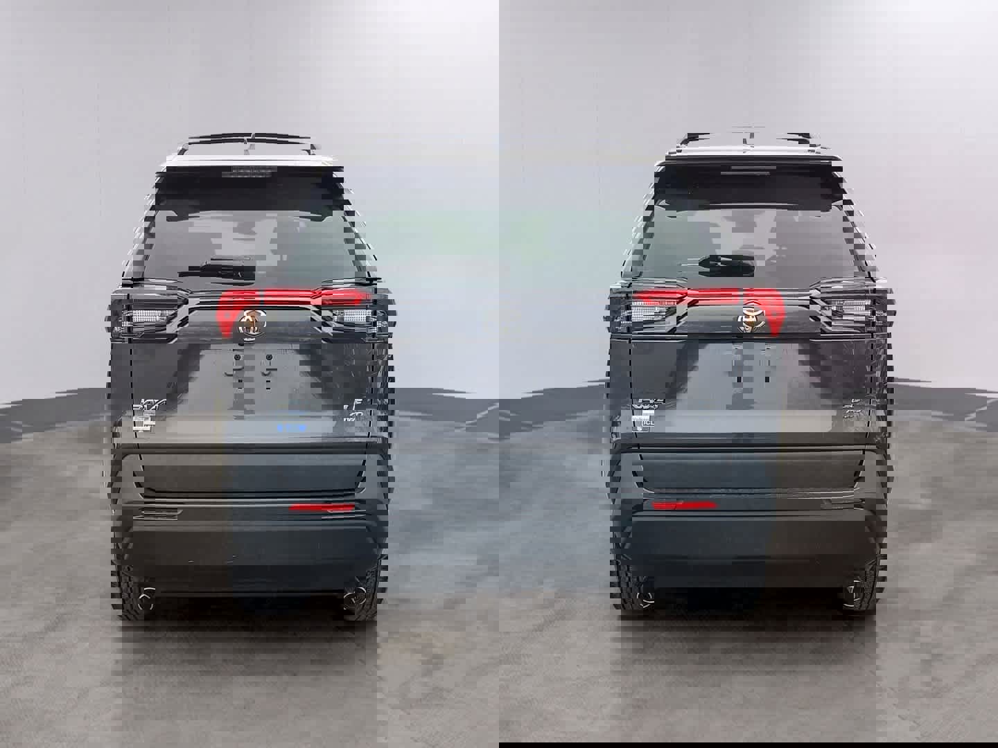 Used 2021 Toyota RAV4 LE image 5