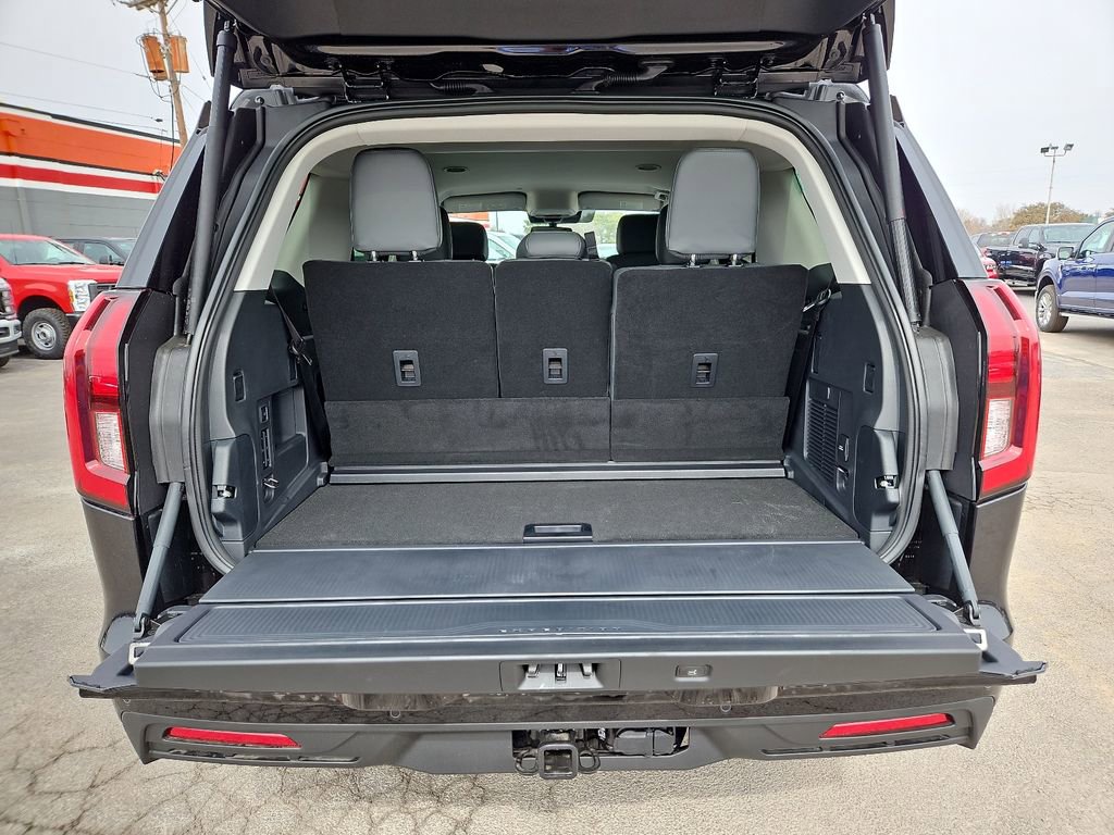 New 2026 Ford Expedition Active image 18