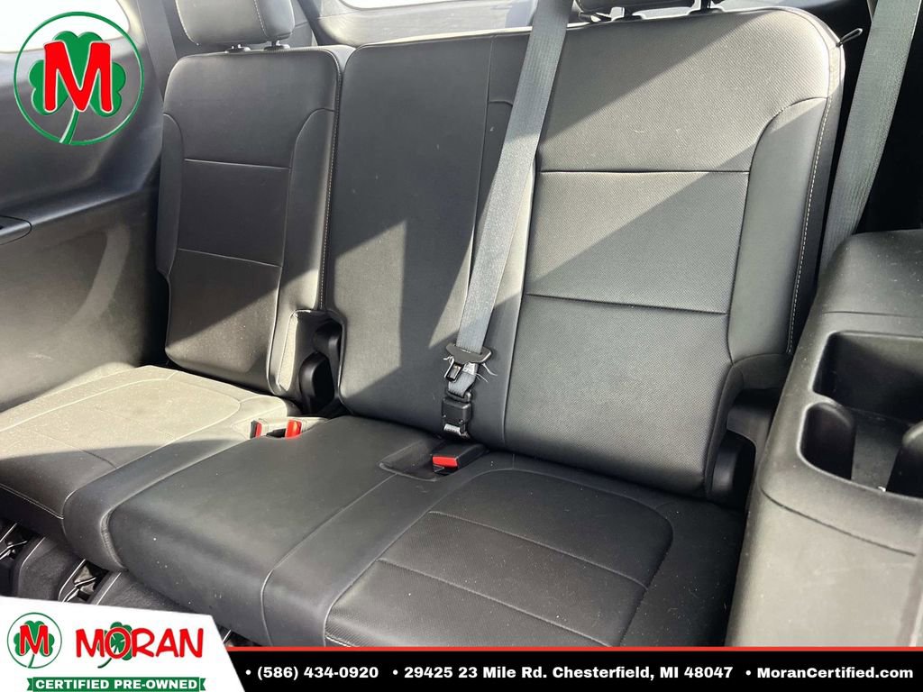 Used 2023 Chevrolet Traverse Premier w/ Redline Edition FWD image 13