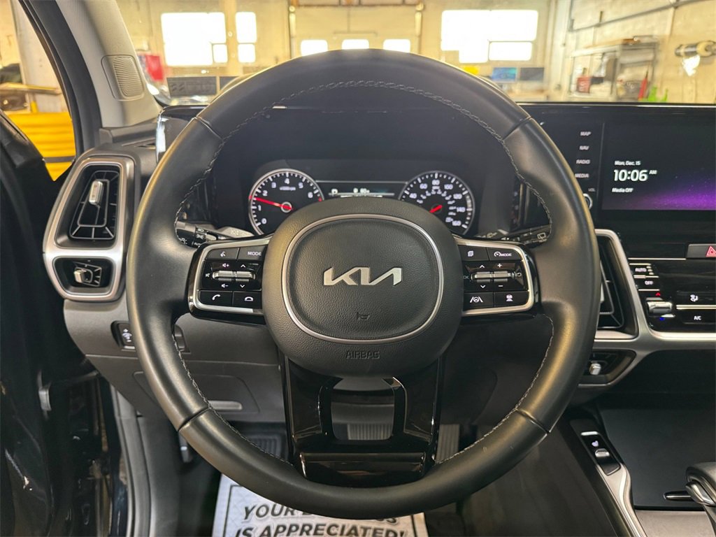 Certified 2023 Kia Sorento X-Line EX image 15