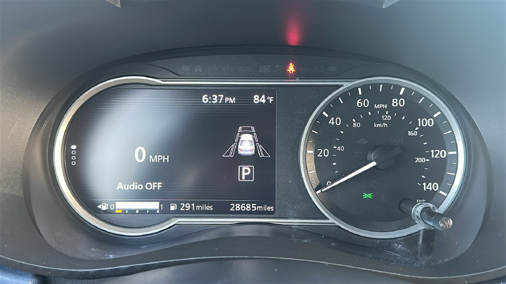 Used 2025 Nissan Versa SV FWD image 2