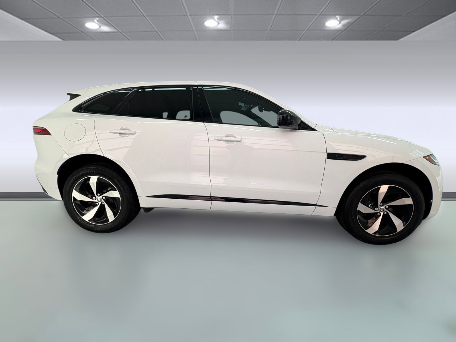Used 2024 Jaguar F-PACE R-Dynamic S image 7