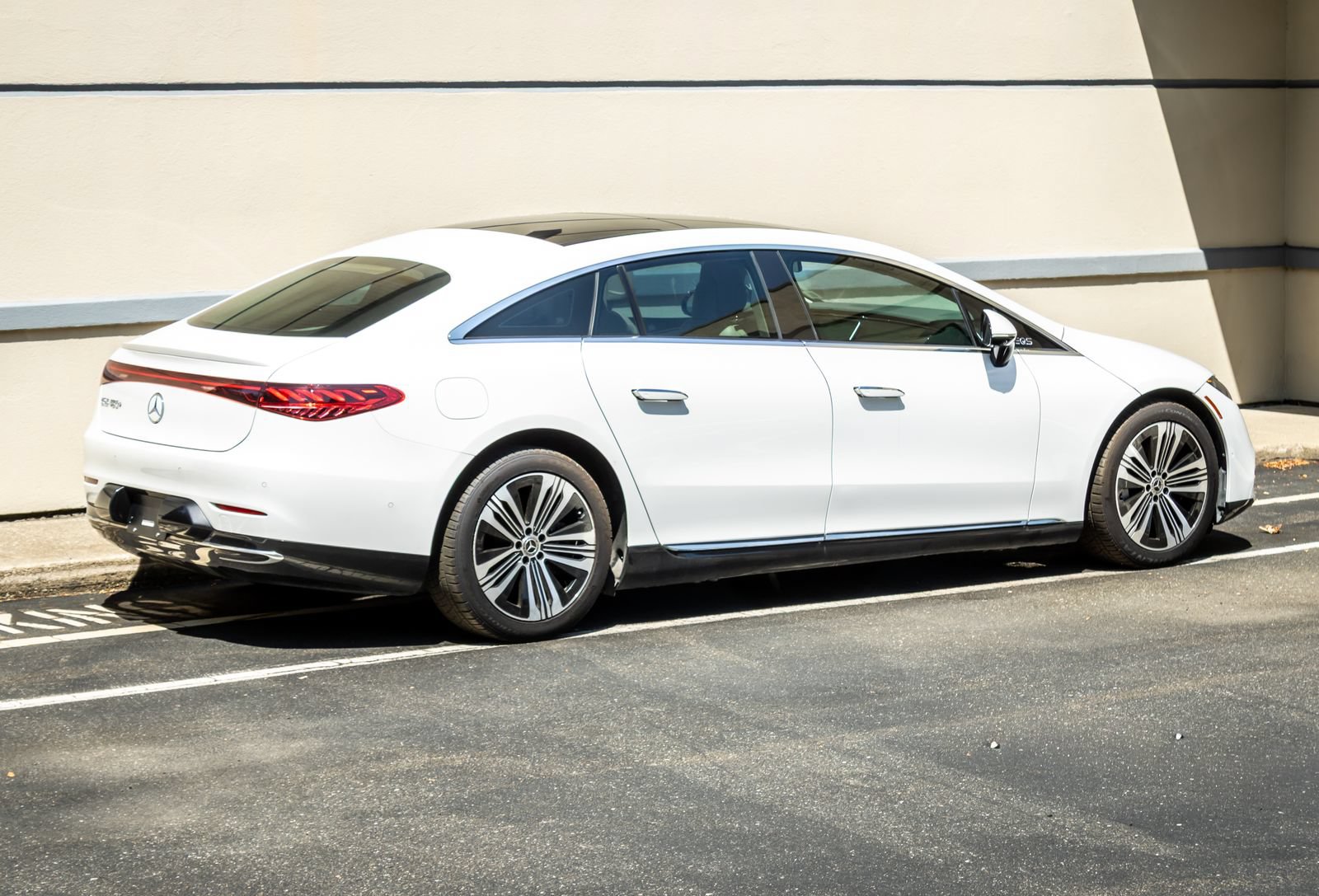 Used 2022 Mercedes-Benz EQS 450+ Sedan image 8