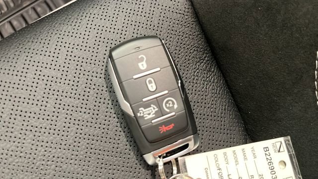 New 2026 RAM 1500 Laramie AWD/4WD image 21