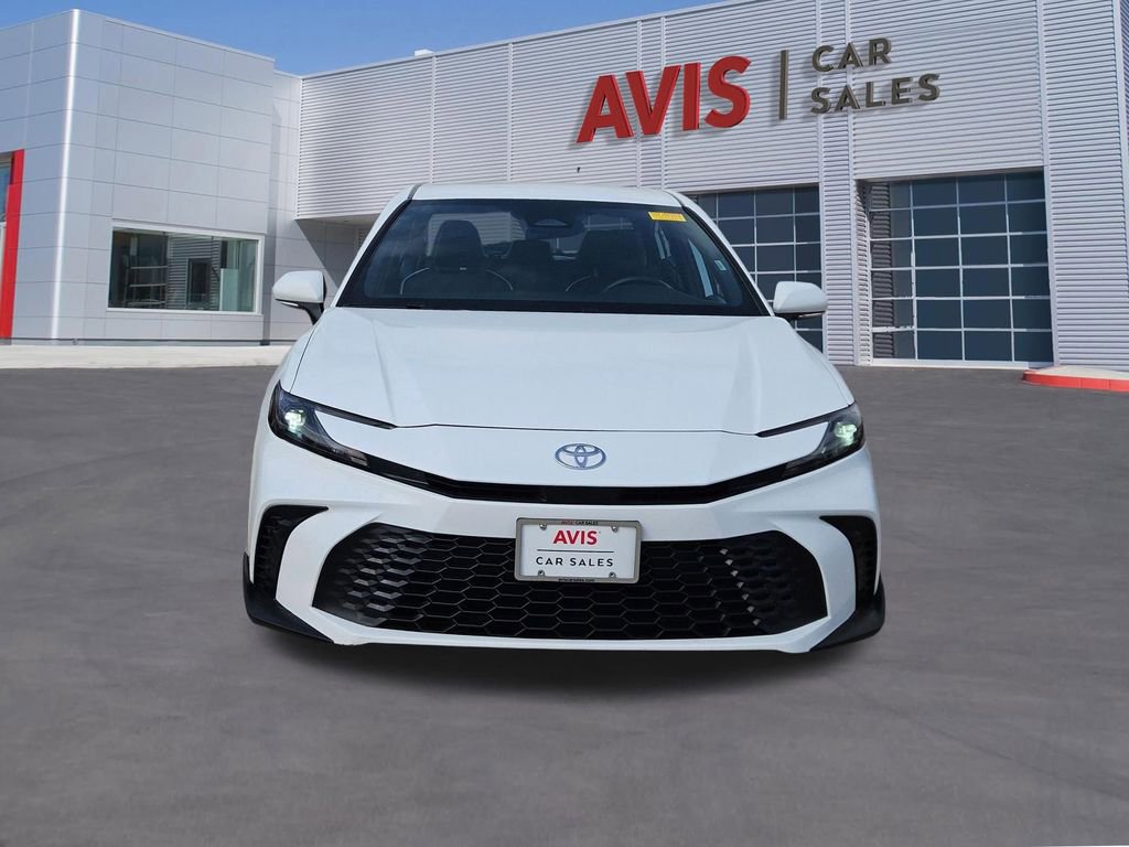 Used 2025 Toyota Camry SE image 10
