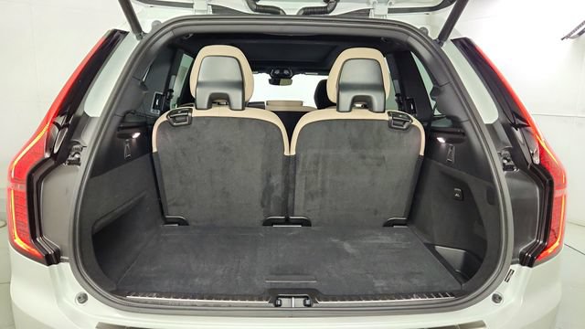 New 2026 Volvo XC90 B6 Plus w/ Protection Package Premier AWD/4WD image 41