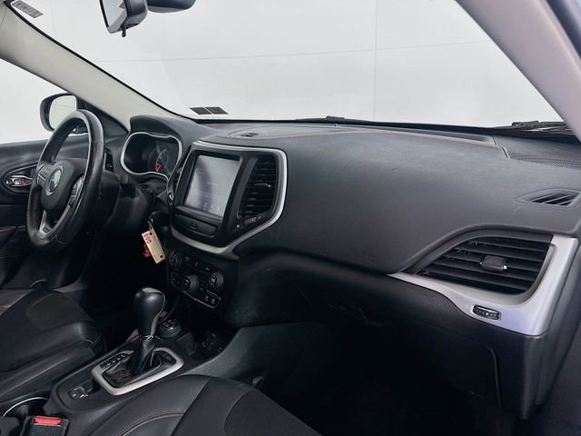 Used 2016 Jeep Cherokee Trailhawk w/ Cold Weather Group image 27