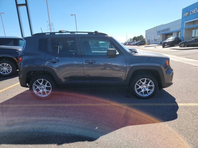 Used 2020 Jeep Renegade Sport w/ Sport Appearance Group AWD/4WD image 4