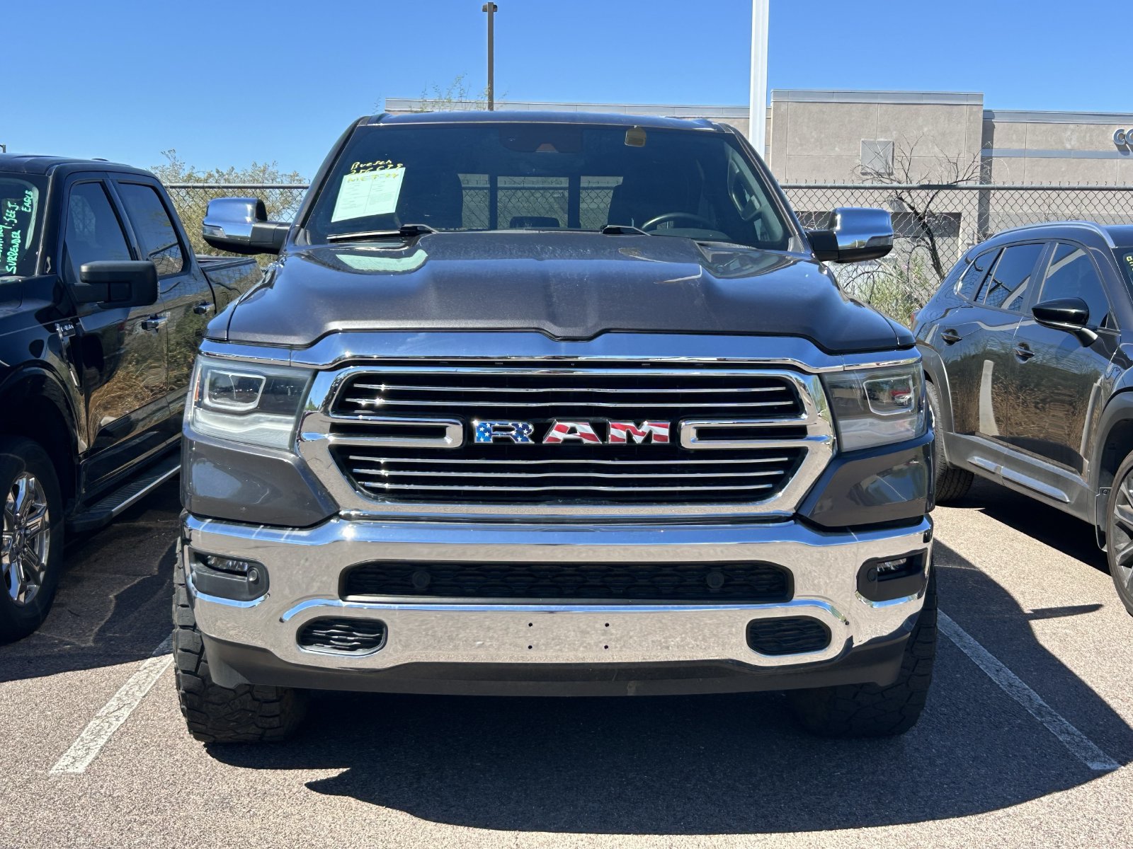 Used 2023 RAM 1500 Laramie AWD/4WD image 2