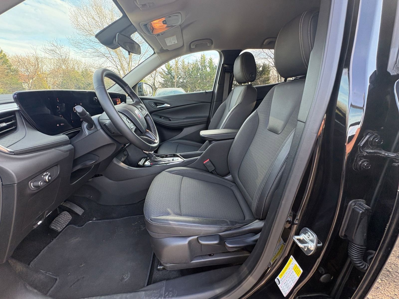 Used 2025 Buick Encore GX Preferred image 24