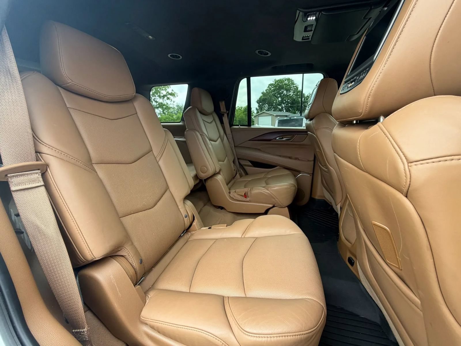 Used 2017 Cadillac Escalade Platinum AWD/4WD image 9
