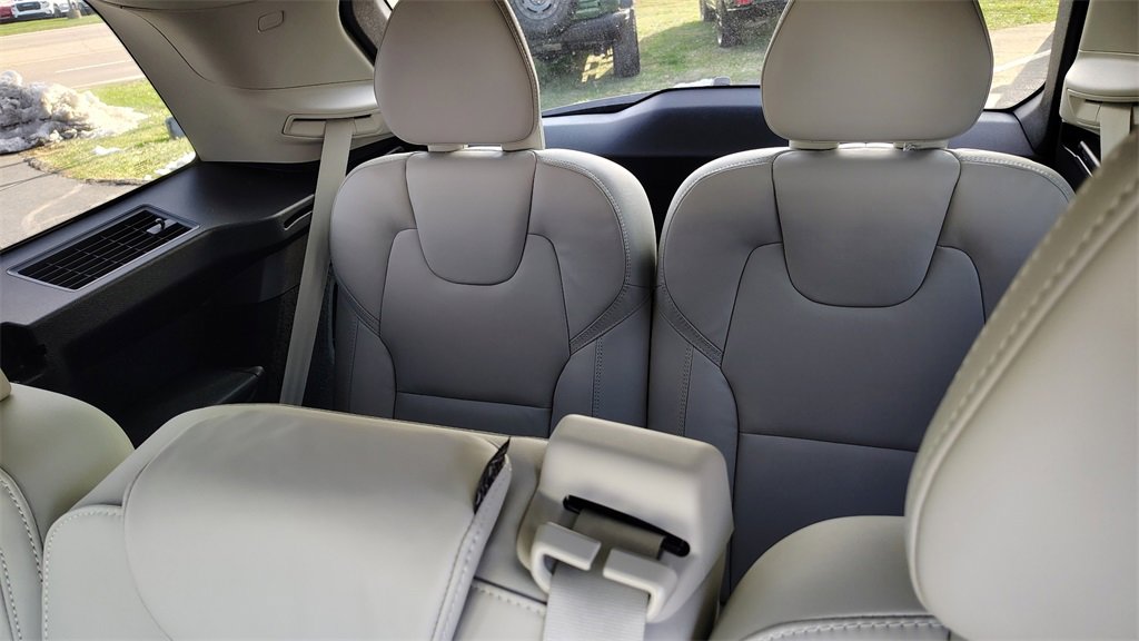 New 2026 Volvo XC90 B6 Ultra image 31