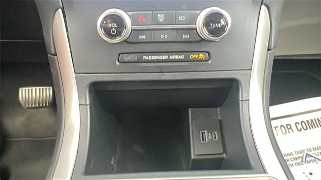 Used 2024 Ford Edge SEL image 23