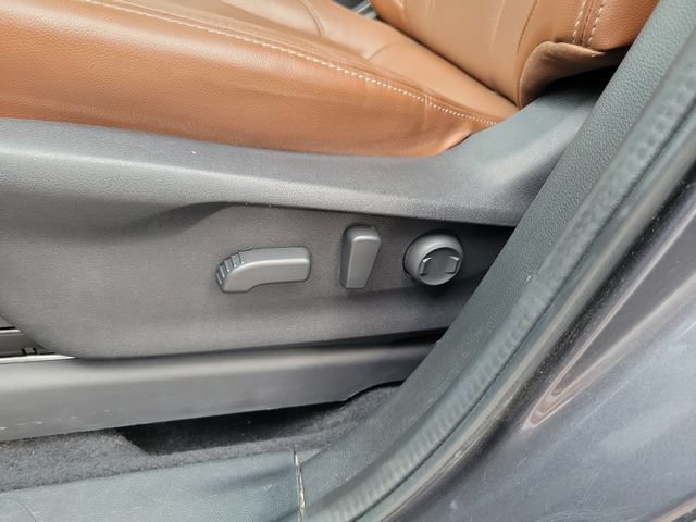 Used 2022 Subaru Ascent Touring AWD/4WD image 16