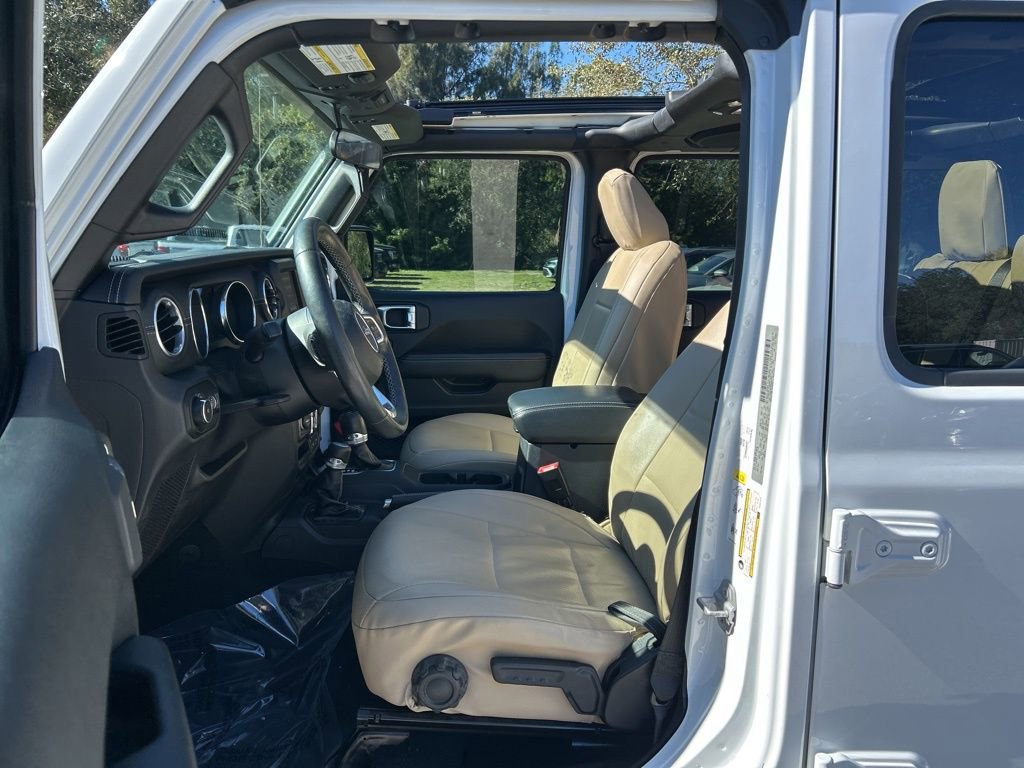 Used 2019 Jeep Wrangler Unlimited Sahara w/ Safety Group image 15