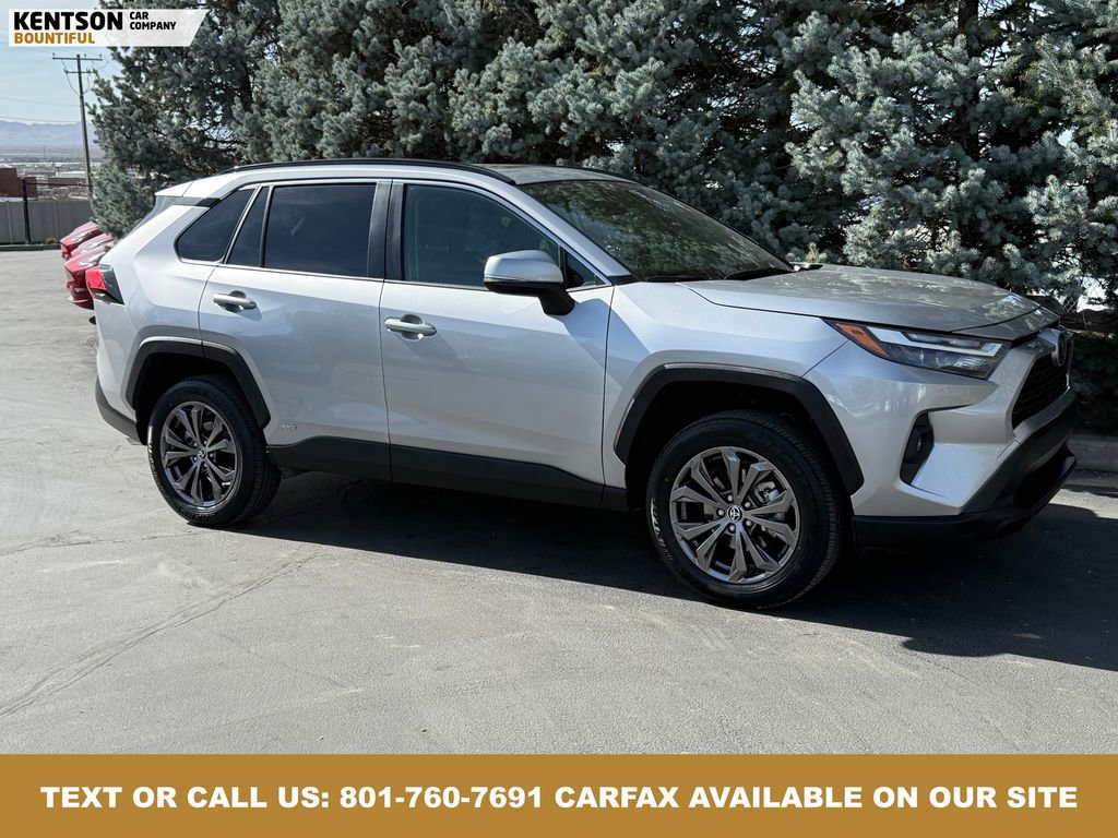 Used 2025 Toyota RAV4 XLE Premium image 11