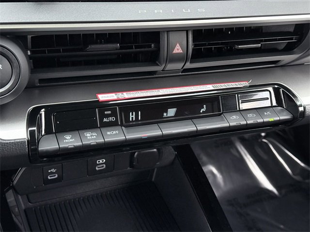 Certified 2025 Toyota Prius LE image 8