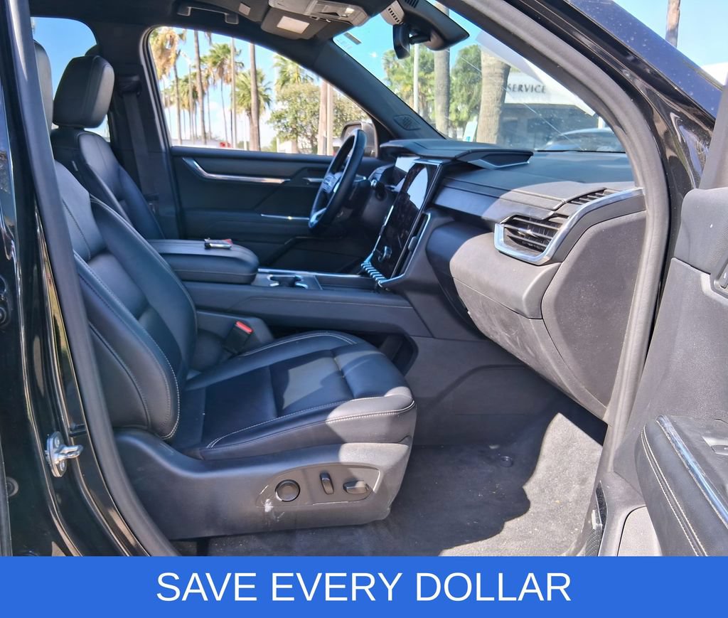Used 2024 GMC Acadia Elevation w/ LPO, Floor Liner Package FWD image 16
