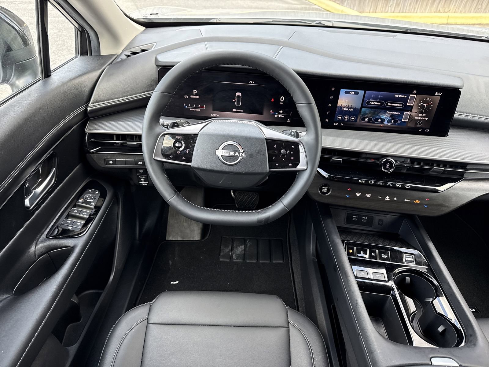 Used 2025 Nissan Murano SV image 12