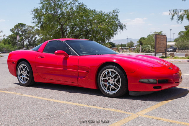 Used 1999 Chevrolet Corvette Coupe w/ Memory Pkg RWD image 16