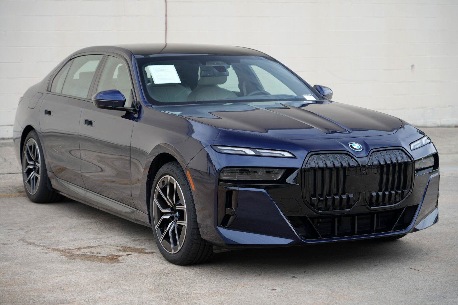 Used 2023 BMW i7 xDrive60 AWD/4WD image 69