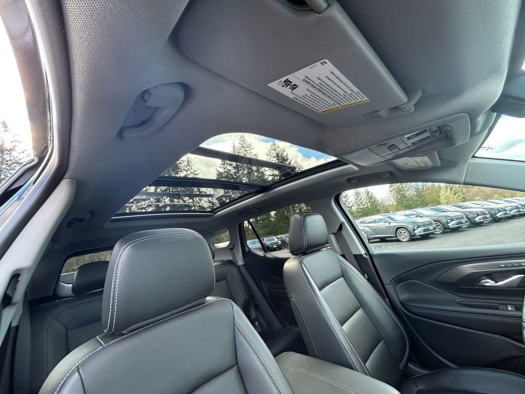 Used 2022 GMC Terrain SLT w/ Infotainment Package II image 27