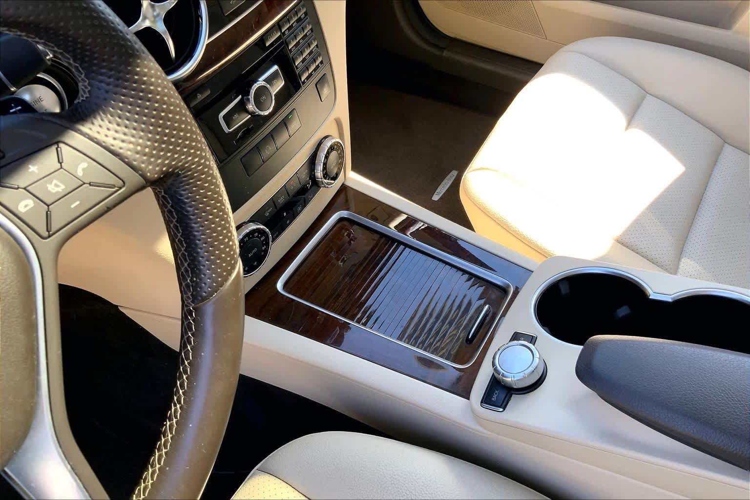 Used 2015 Mercedes-Benz GLK 350 4MATIC image 17