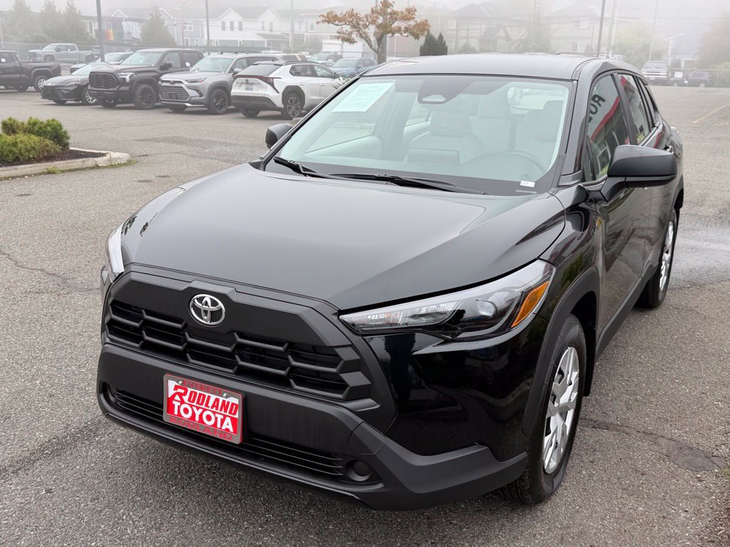 Certified 2026 Toyota Corolla Cross L AWD/4WD image 4
