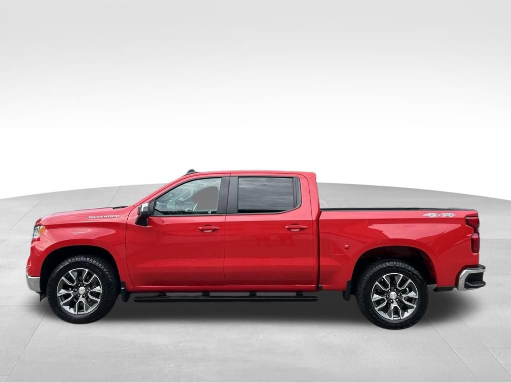 Used 2024 Chevrolet Silverado 1500 LT AWD/4WD image 2