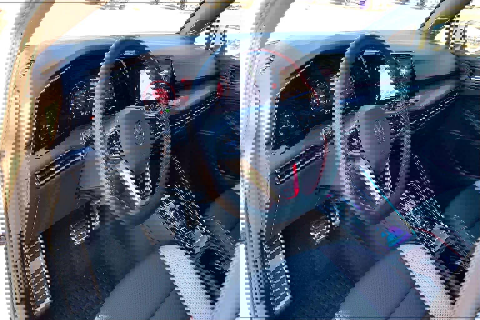 Used 2024 Volkswagen GTI SE image 18