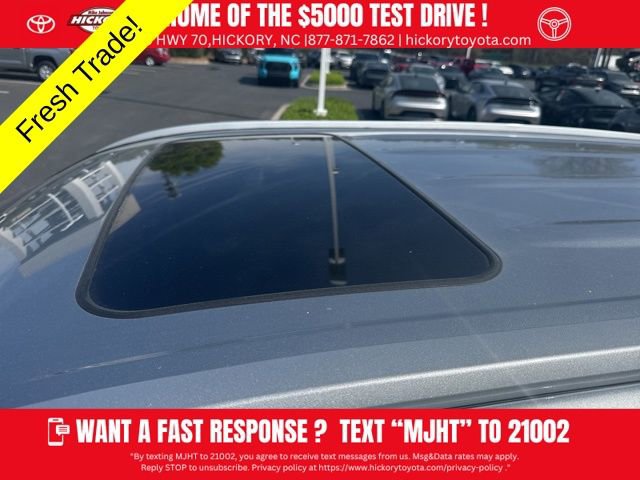 Used 2025 Toyota Highlander XLE image 9