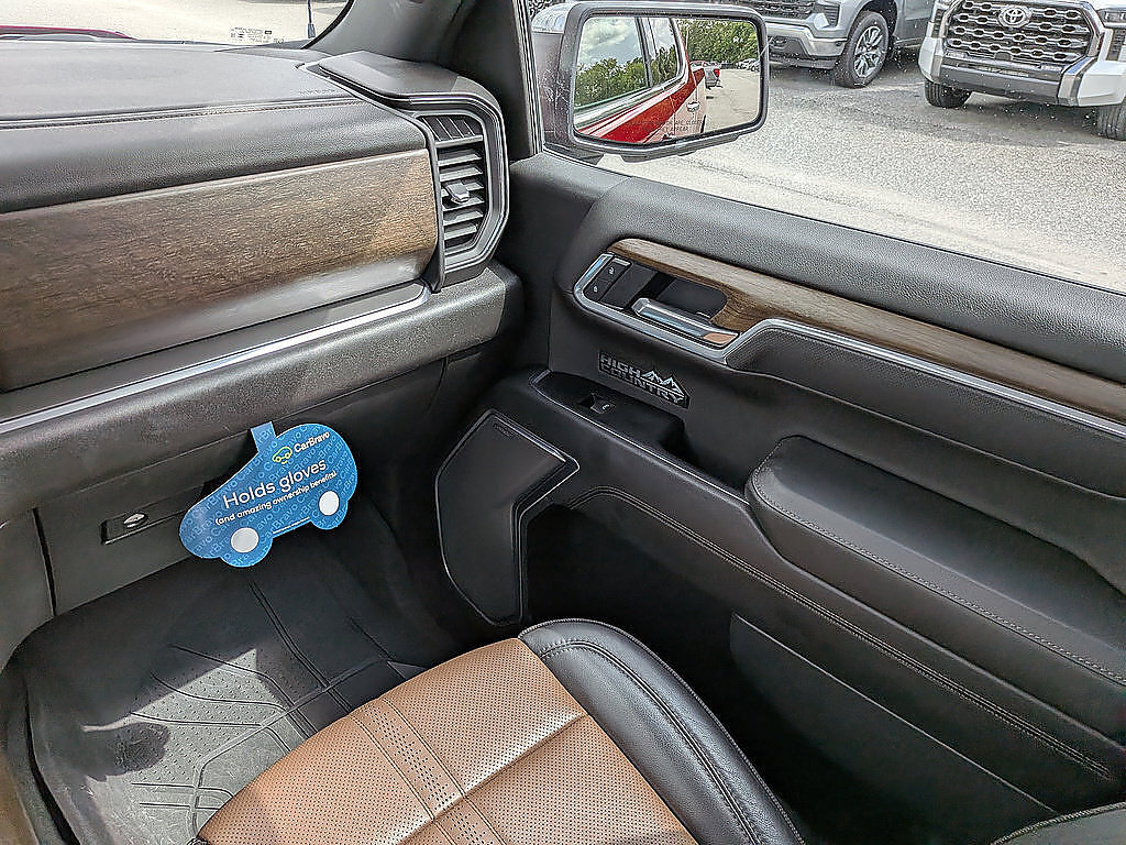 Certified 2025 Chevrolet Silverado 1500 High Country AWD/4WD image 37