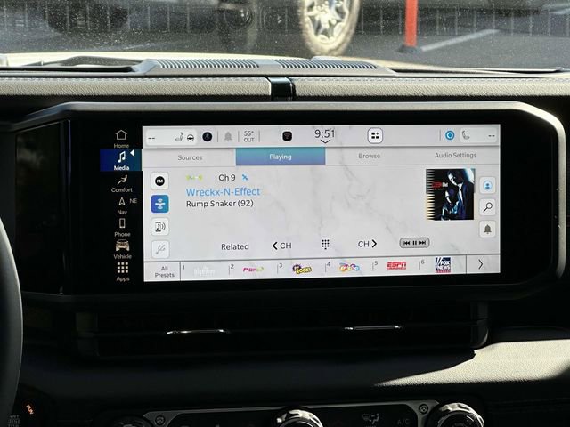 Used 2024 Jeep Gladiator Rubicon w/ Technology Group image 17