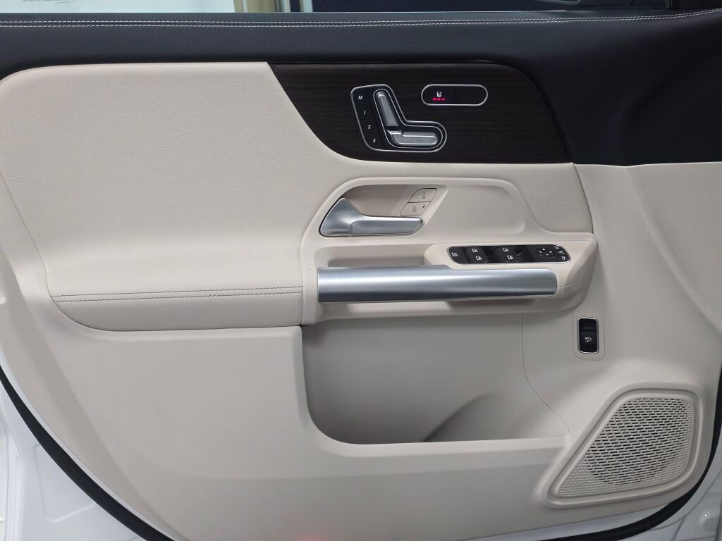 Used 2026 Mercedes-Benz GLA 250 4MATIC image 33