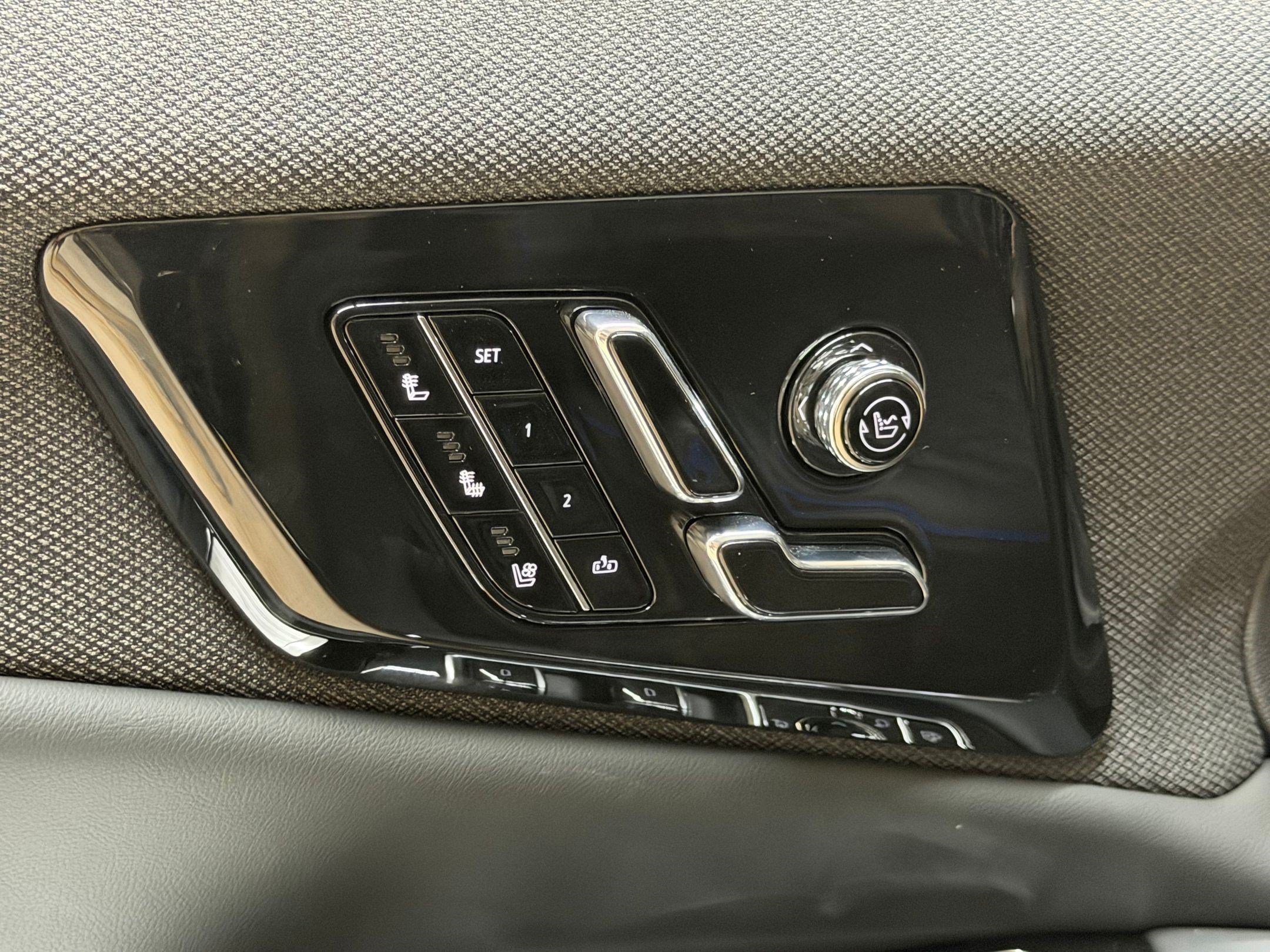 New 2026 Cadillac Optiq V AWD/4WD image 26