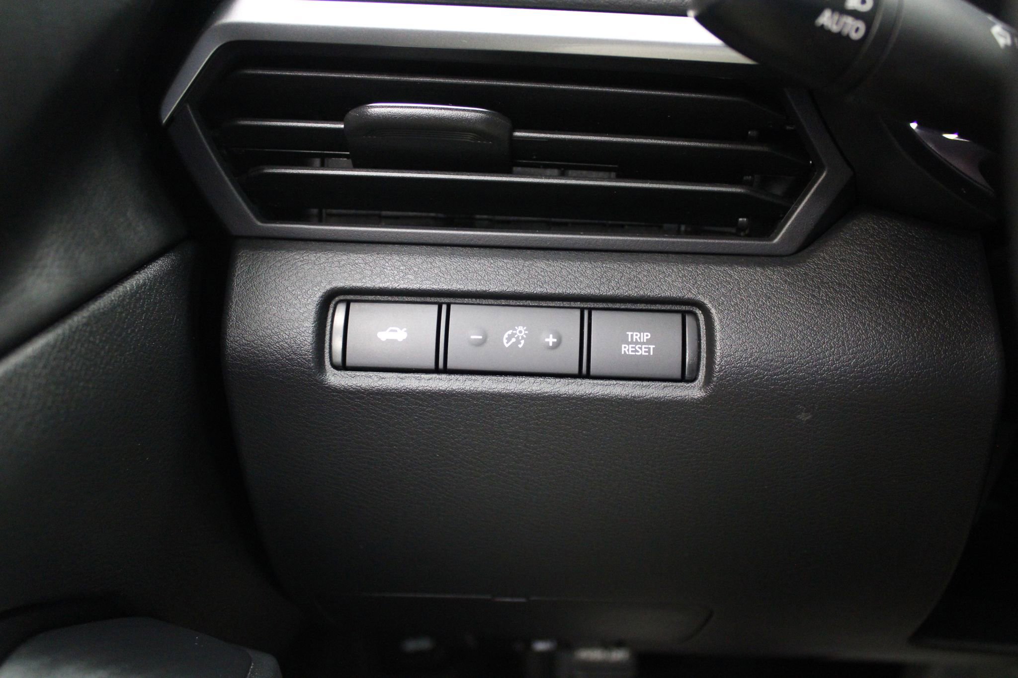 Used 2024 Nissan Altima 2.5 S image 30