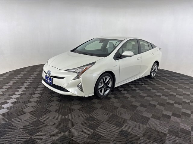 Used 2017 Toyota Prius Three Touring image 3