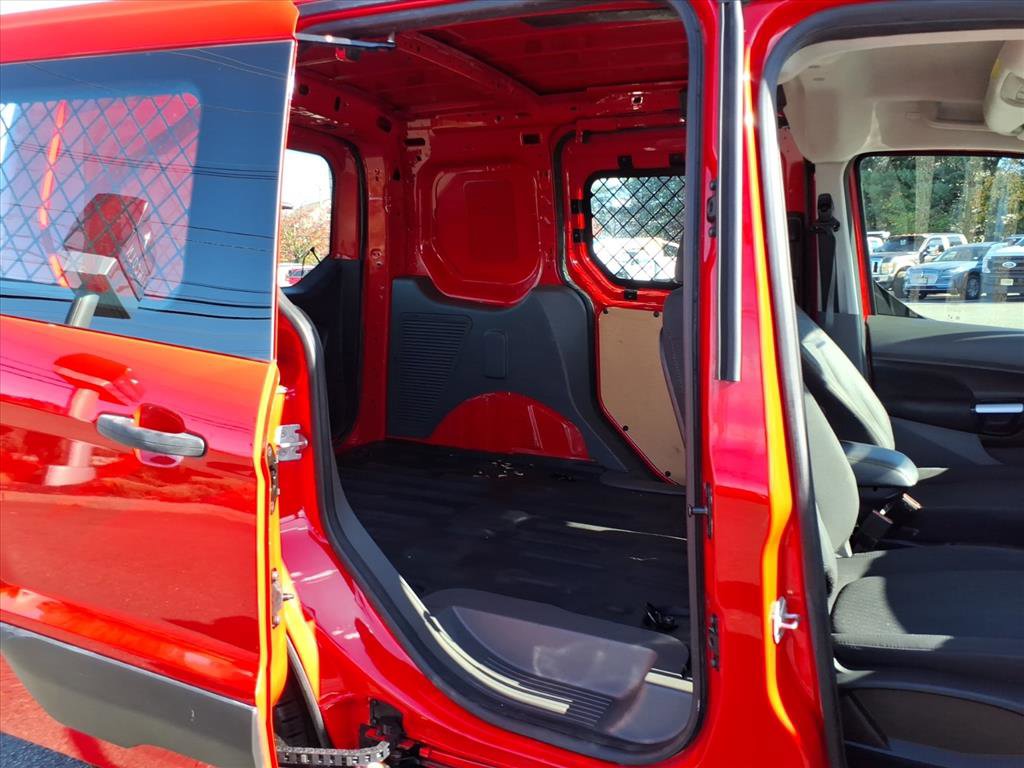 Used 2022 Ford Transit Connect XLT image 12